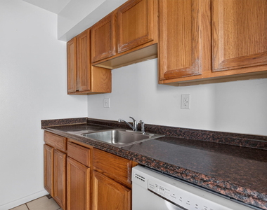 2141 Ne 42nd Street - Photo Thumbnail 9