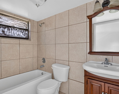 2141 Ne 42nd Street - Photo Thumbnail 12