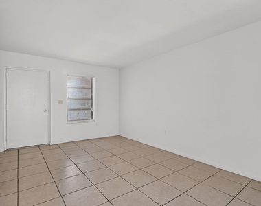 2141 Ne 42nd Street - Photo Thumbnail 6