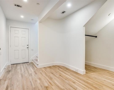 5017 Manett Street - Photo Thumbnail 16