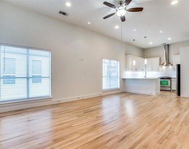 5017 Manett Street - Photo Thumbnail 7