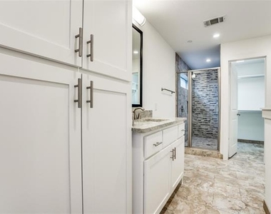 5017 Manett Street - Photo Thumbnail 13