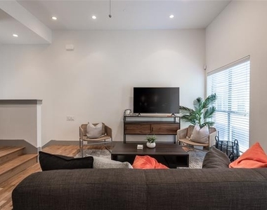 5017 Manett Street - Photo Thumbnail 5