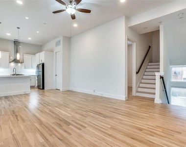 5017 Manett Street - Photo Thumbnail 8