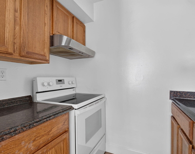 2141 Ne 42nd Street - Photo Thumbnail 8