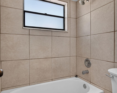 2141 Ne 42nd Street - Photo Thumbnail 15