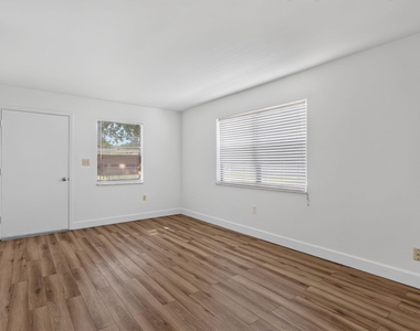 2141 Ne 42nd Street - Photo Thumbnail 6