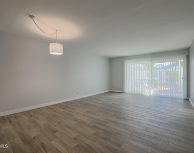 3640 N 70th Street - Photo Thumbnail 4