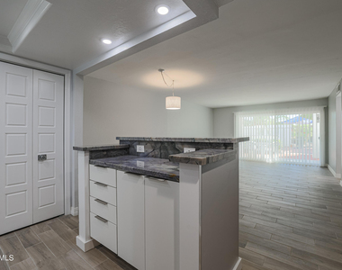 3640 N 70th Street - Photo Thumbnail 8