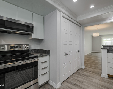 3640 N 70th Street - Photo Thumbnail 12