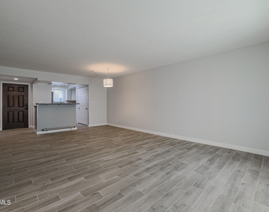 3640 N 70th Street - Photo Thumbnail 5