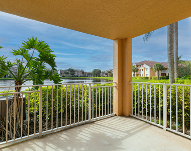 281 Sw Palm Drive - Photo Thumbnail 1