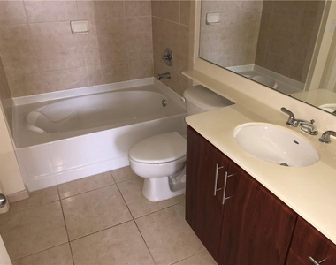 2421 Ne 65th Street - Photo Thumbnail 5