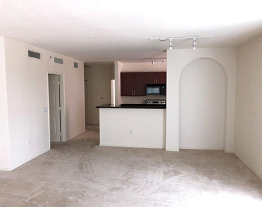 2421 Ne 65th Street - Photo Thumbnail 1