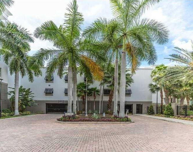 2421 Ne 65th Street - Photo Thumbnail 15
