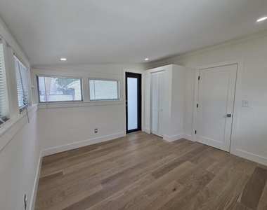 3809 S Olive Avenue - Photo Thumbnail 13
