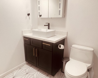 8229 E Vista Drive - Photo Thumbnail 4