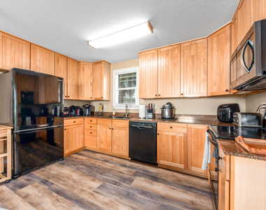 404 Sw Camden Avenue - Photo Thumbnail 2