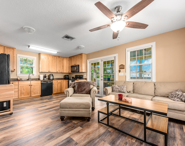 404 Sw Camden Avenue - Photo Thumbnail 1