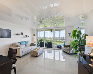 4015 W Palm Aire Drive - Photo Thumbnail 17