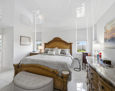 4015 W Palm Aire Drive - Photo Thumbnail 23