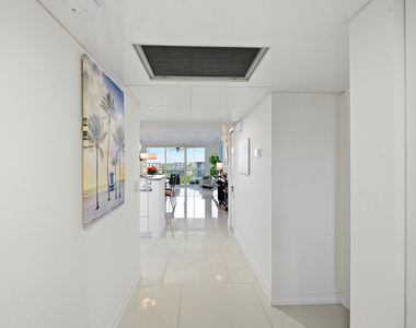 4015 W Palm Aire Drive - Photo Thumbnail 3