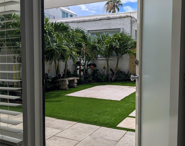 21 Se 11th Avenue - Photo Thumbnail 9