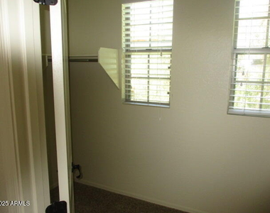 3449 S Falcon Drive - Photo Thumbnail 17