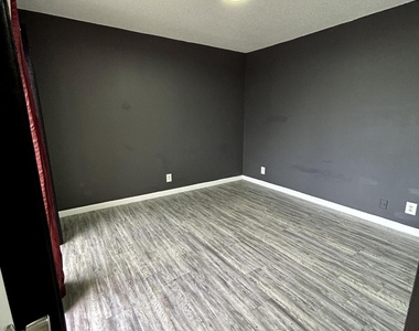 4606 Cherry Road - Photo Thumbnail 12