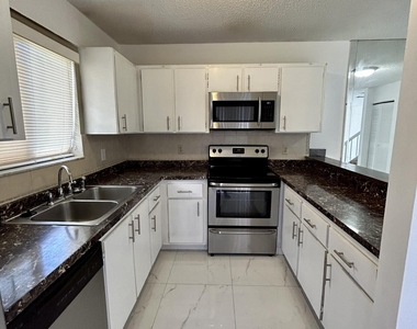 4606 Cherry Road - Photo Thumbnail 5