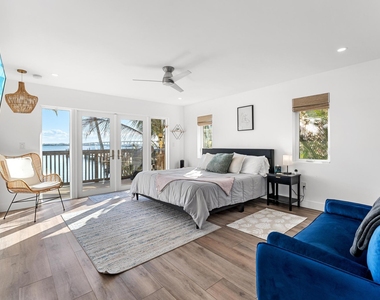 90 Nw Alice Street - Photo Thumbnail 43