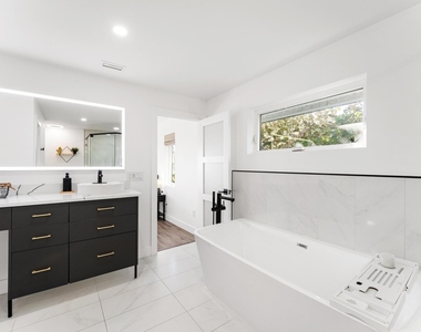 90 Nw Alice Street - Photo Thumbnail 48