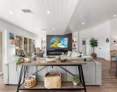 90 Nw Alice Street - Photo Thumbnail 21