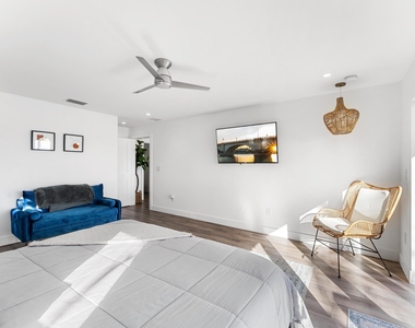 90 Nw Alice Street - Photo Thumbnail 45