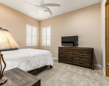33655 N 78th Place - Photo Thumbnail 27