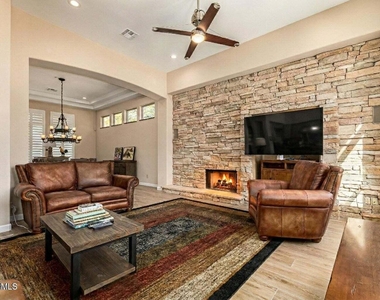 33655 N 78th Place - Photo Thumbnail 9
