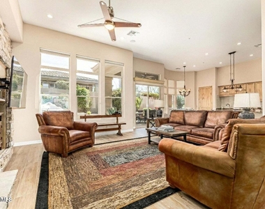 33655 N 78th Place - Photo Thumbnail 10