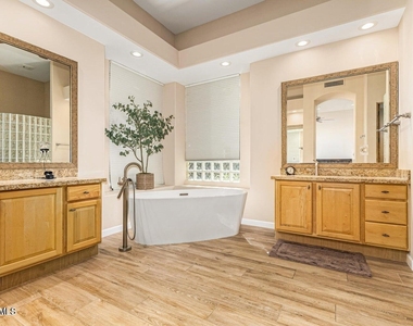 33655 N 78th Place - Photo Thumbnail 20