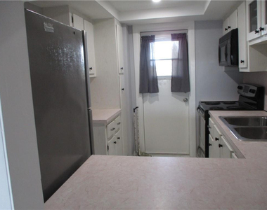 5800 Margate Boulevard - Photo Thumbnail 3