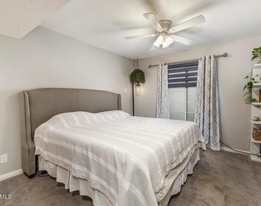 5402 E Windsor Avenue - Photo Thumbnail 16