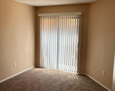 11640 N 51st Avenue - Photo Thumbnail 10
