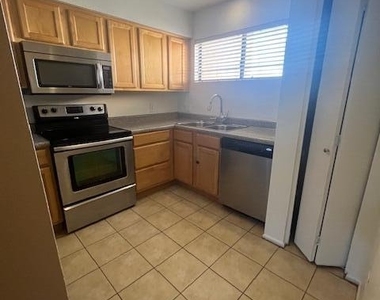 11640 N 51st Avenue - Photo Thumbnail 1