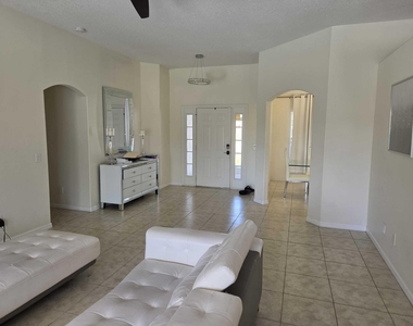 4001 Sw Winslow Street - Photo Thumbnail 2