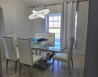 4001 Sw Winslow Street - Photo Thumbnail 5