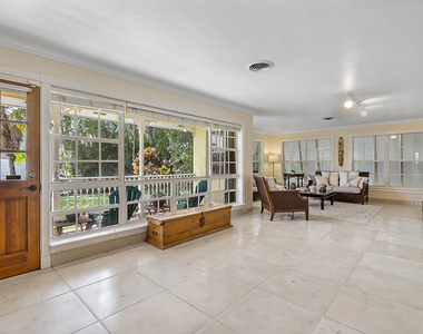 700 Ne 26th Avenue - Photo Thumbnail 12