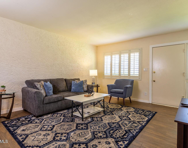 8357 E Thomas Road - Photo Thumbnail 5
