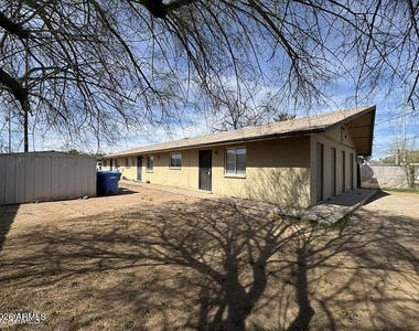 10831 N 18th Avenue - Photo Thumbnail 10