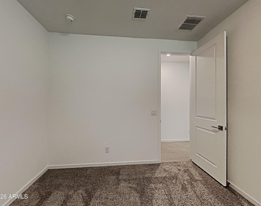4438 W Bush Bean Way - Photo Thumbnail 10