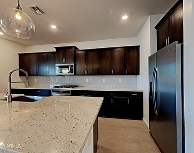 4438 W Bush Bean Way - Photo Thumbnail 2