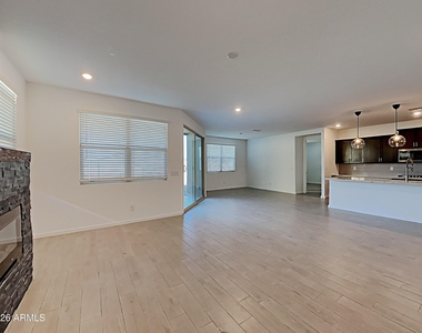 4438 W Bush Bean Way - Photo Thumbnail 5
